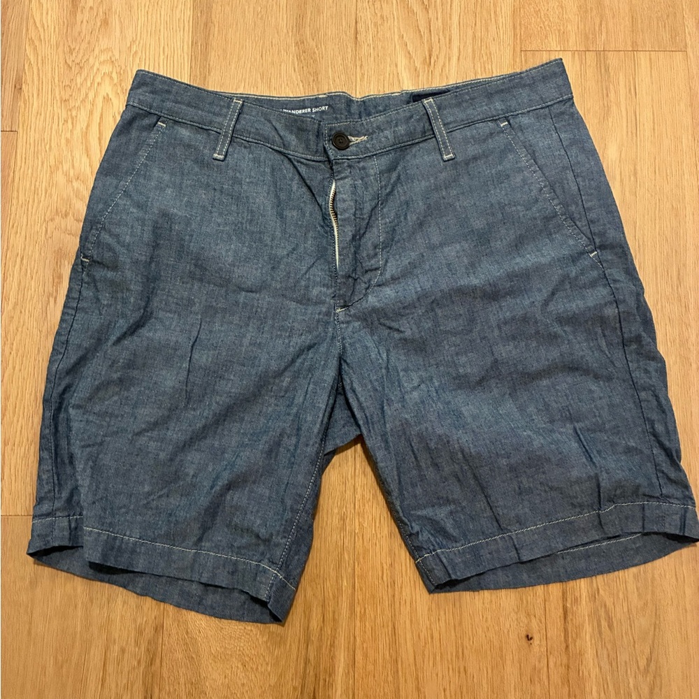 AG Men's The Wanderer Modern Short (Excellent Used Condition) 32” Waist